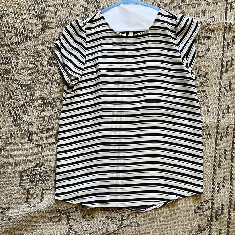 Loft tulip sleeve button back striped top
